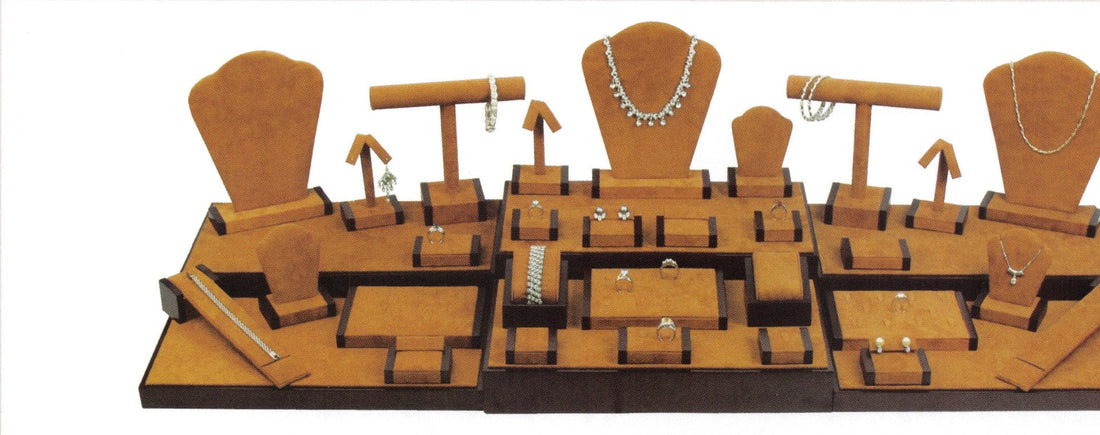 Showcase Set 55 — Dark Walnut / Chestnut