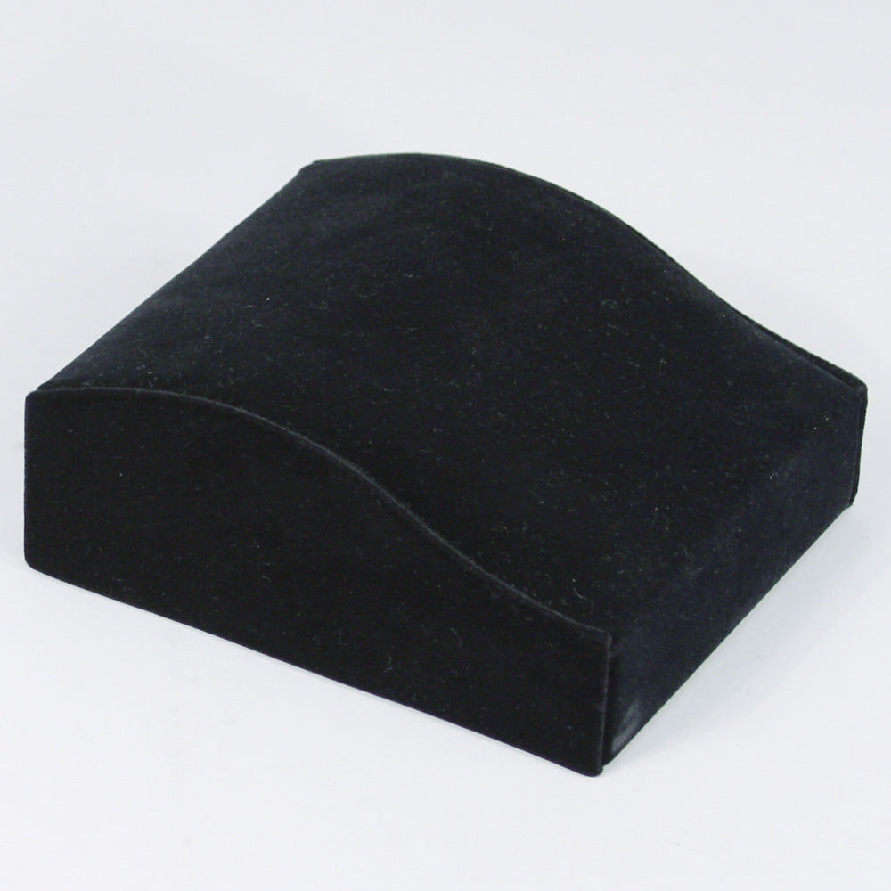Contour Bracelet Display — 5 1/8 x 6 1/8 x 2 1/2" H (130 x 156 x 63mm) — Black Velvet
