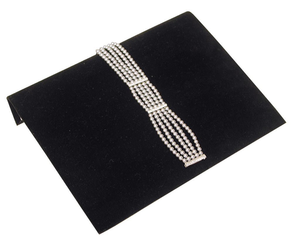 Bracelet Ramp — 10 1/4 x 8 1/4 x 1 7/8" H (260 x 210 x 47mm) — Black Faux Leather