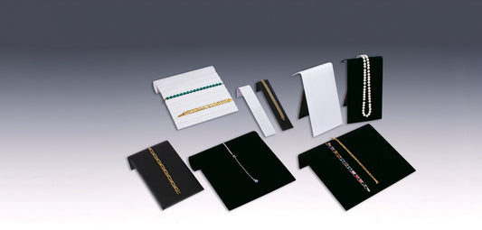 Bracelet Ramp — 4 3/4 x 8 x 2" H — White Faux Leather