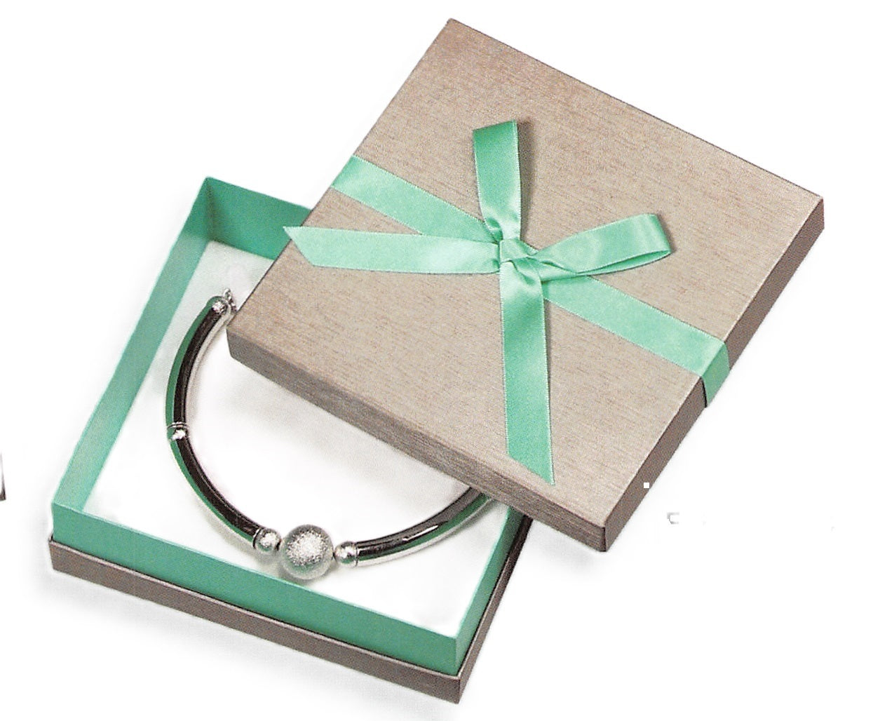 bow-tie-gift-box