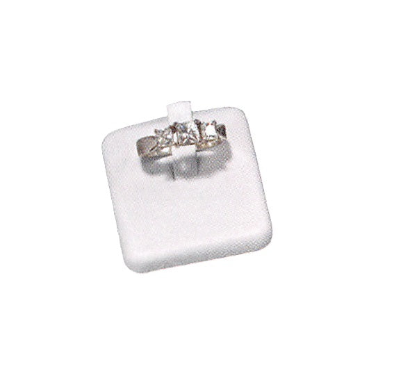 Ring display- white leather