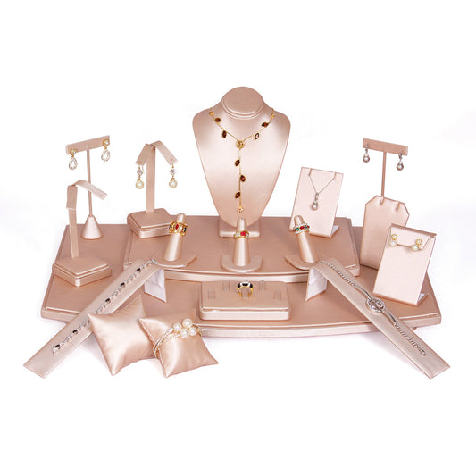 Showcase Set 71 — 18-Piece Display Set