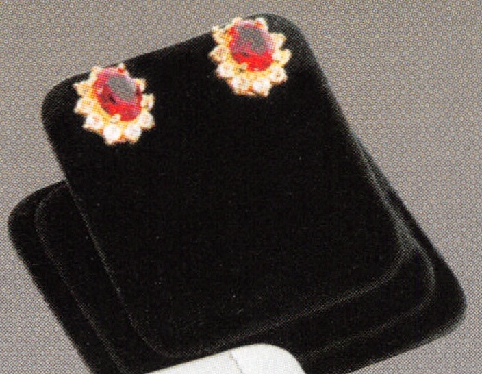 Mini Stands — Pendant/Earring — Black Velvet